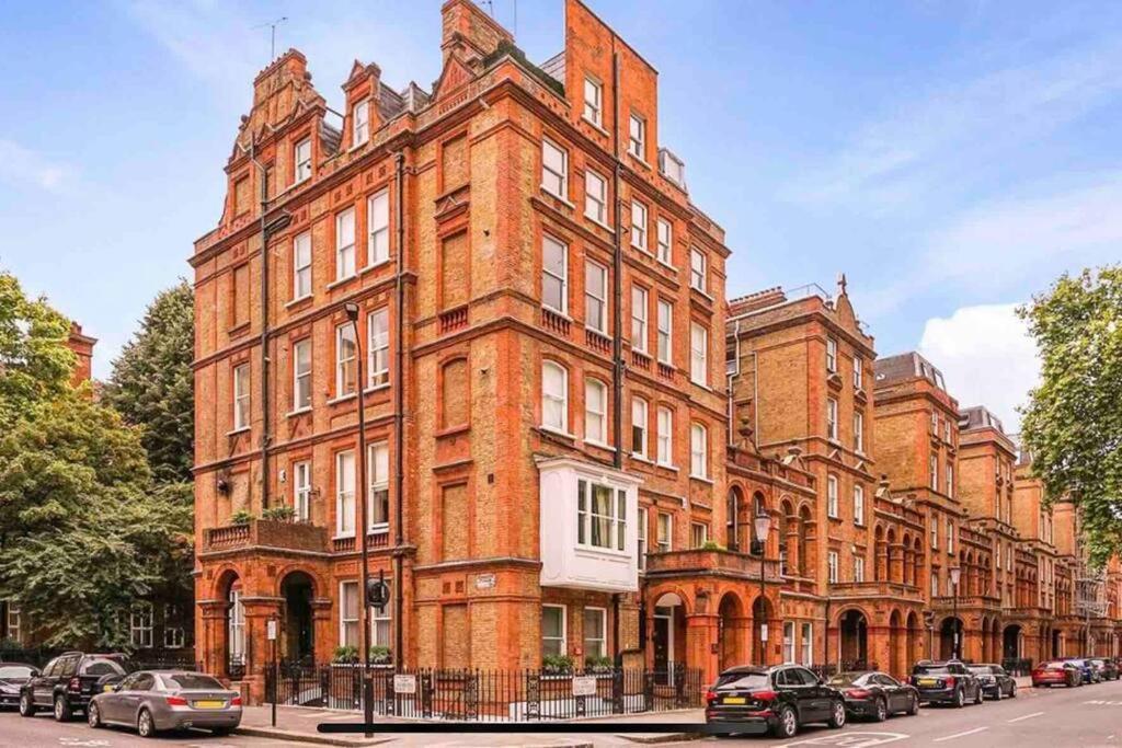 Apartament Luxury 2-bedroom In Prime South Kensington