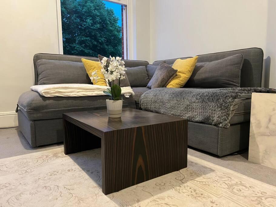 Luxury 2-bedroom In Prime South Kensington Apartament *